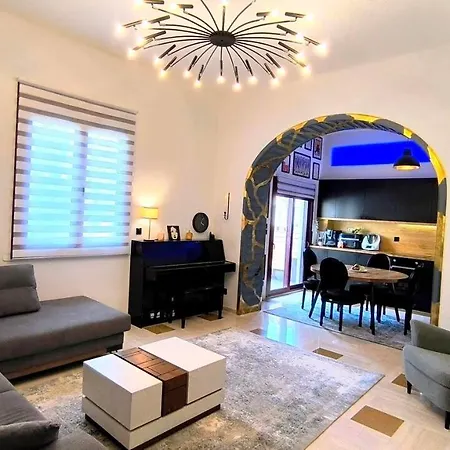 Casa Aurea Daire *